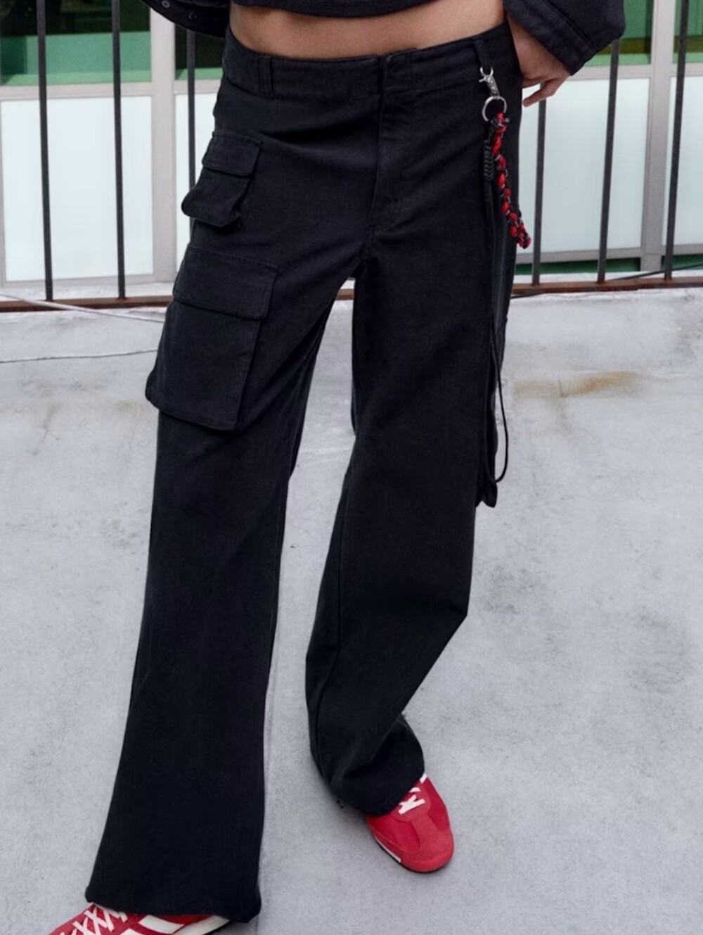 Aritzia Tna Picture Cargo Pant In Black Size 2